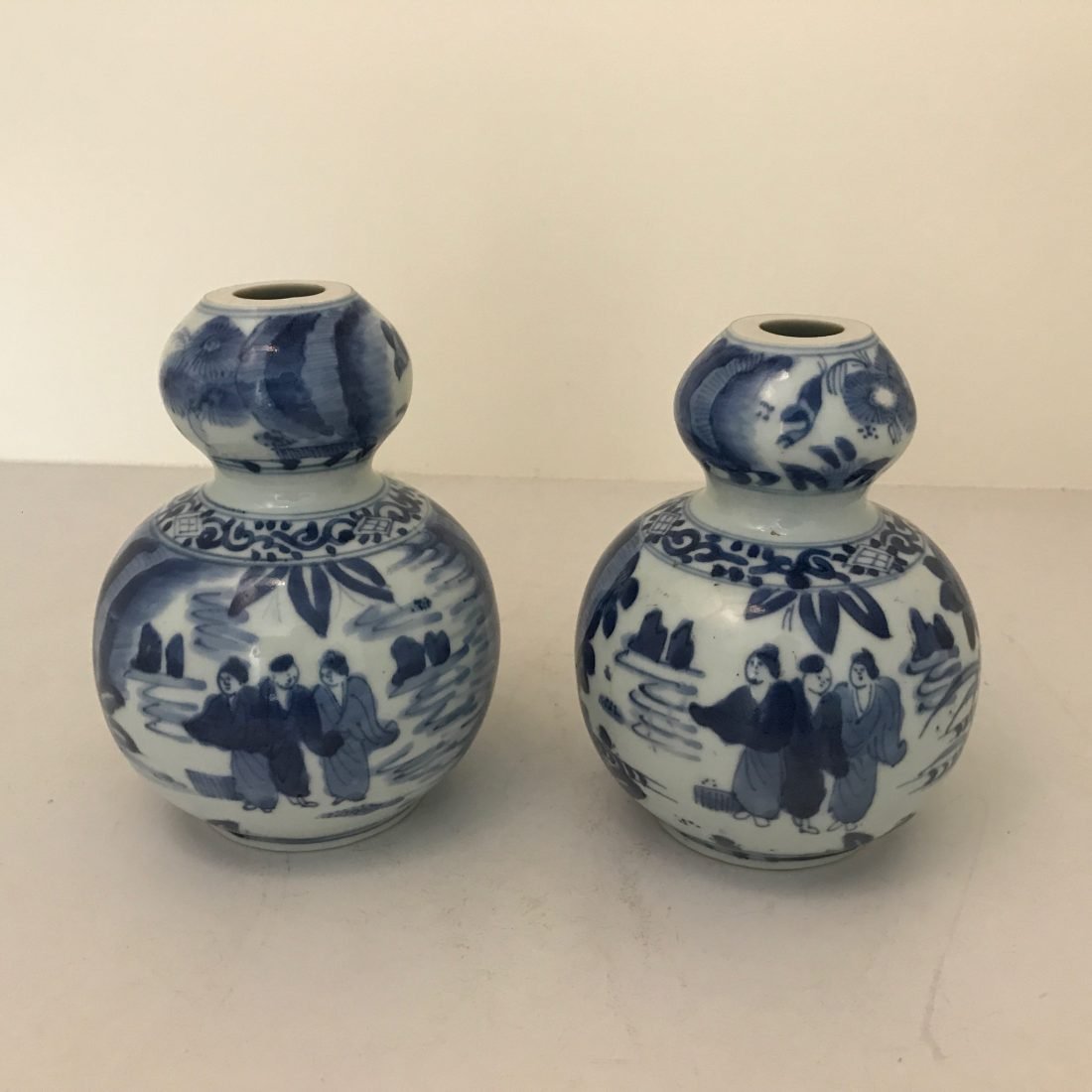 Een stel blauw wit porseleinen kalebas vazen, Japan, 19e eeuw