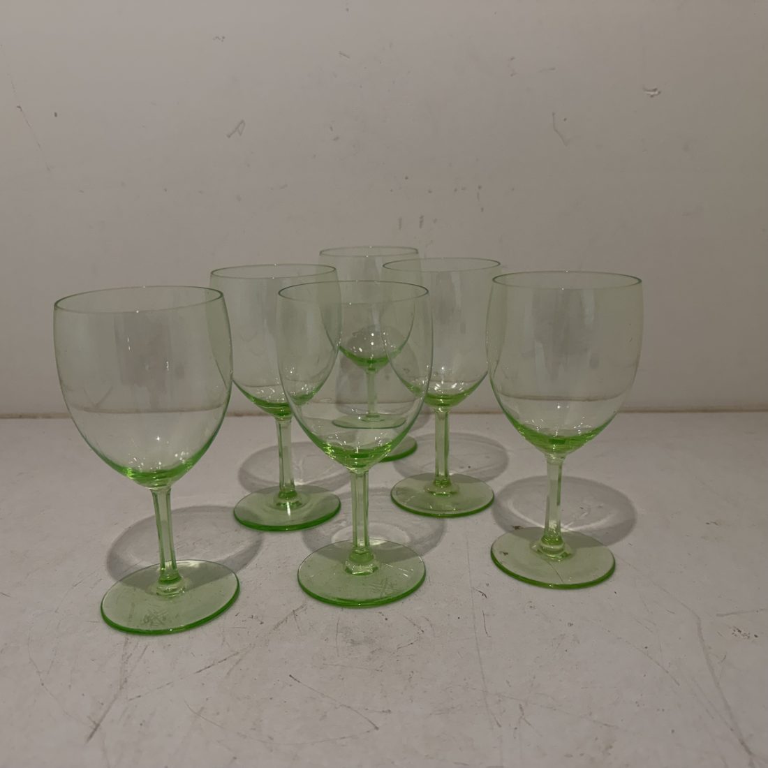 Uraniumgroene witte wijnglazen, ADCopier jaren 30, Leerdam